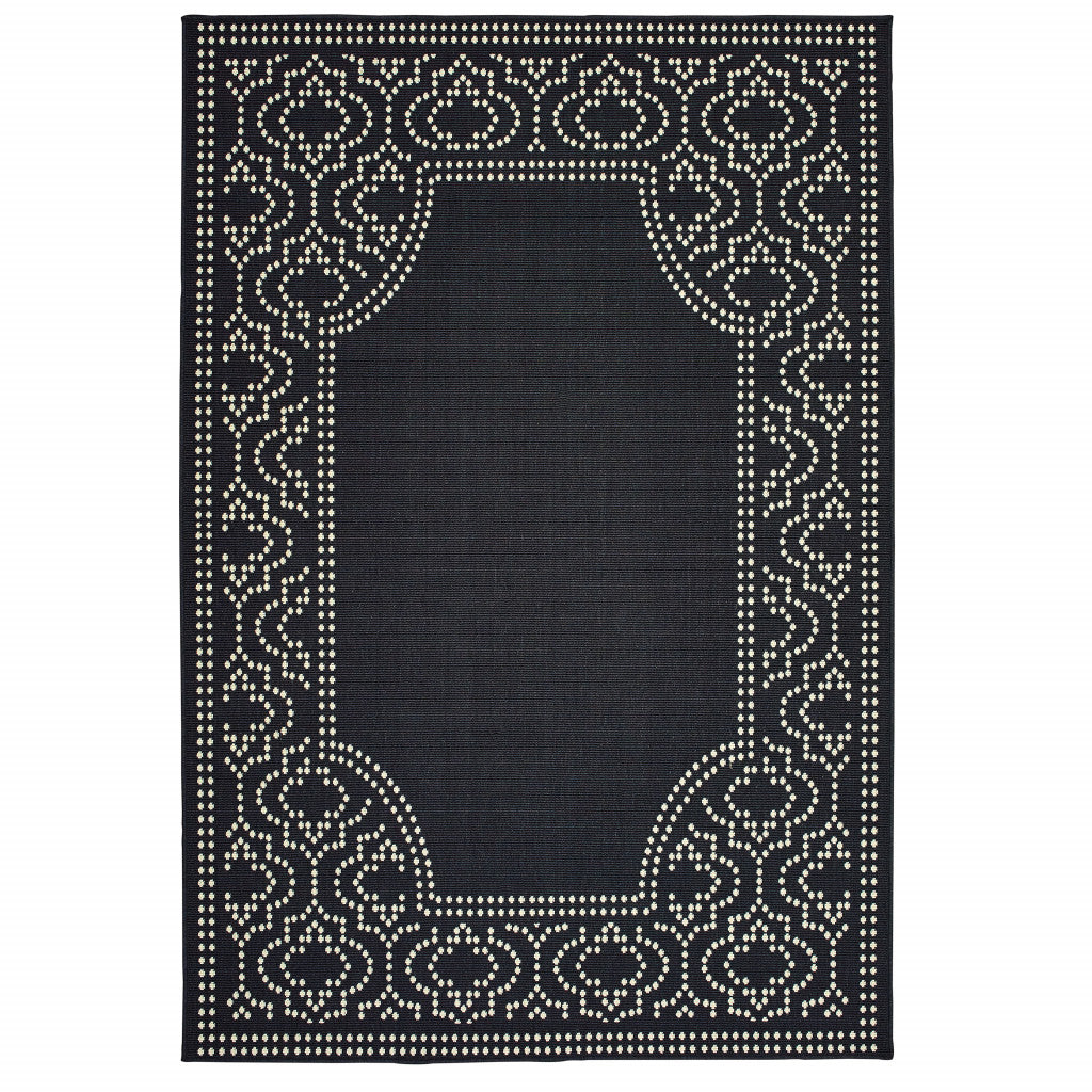 Black & Ivory Stain Resistant Indoor/Outdoor Rug 8x11ft