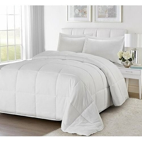 Full/Queen Traditional Microfiber Reversible 3 Piece Comforter Set in White-2