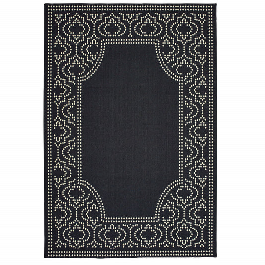 Black & Ivory Stain Resistant Indoor/Outdoor Rug 8x11ft